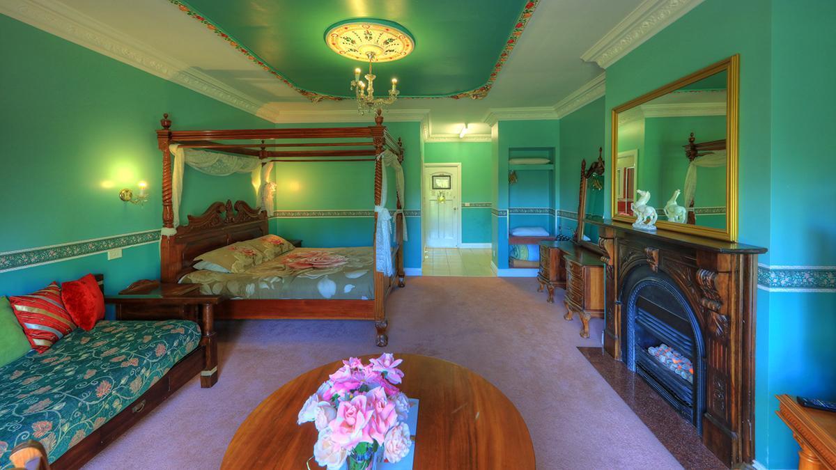 Hatchers Manor 4*